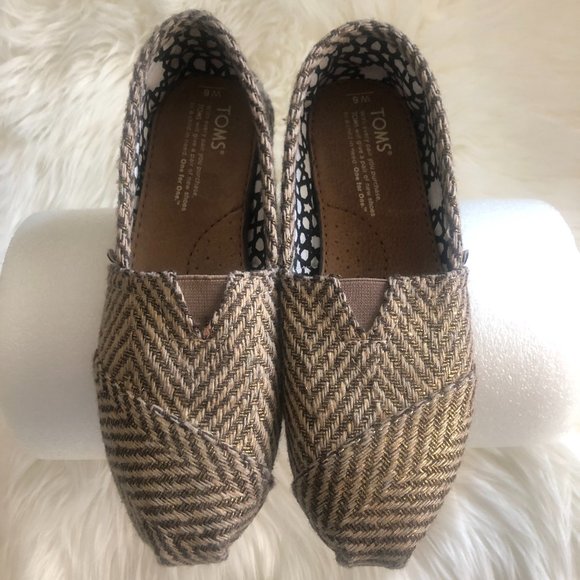 Toms Flats - Size 6 - Picture 2 of 8